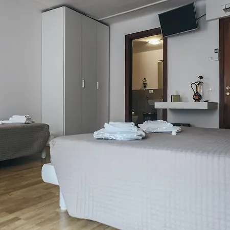 Residenza Al Castello Guest house 2*